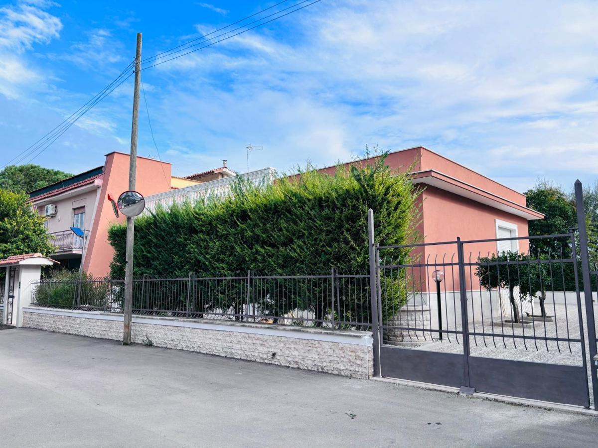 Villa Raffaele Trani Eksteriør billede
