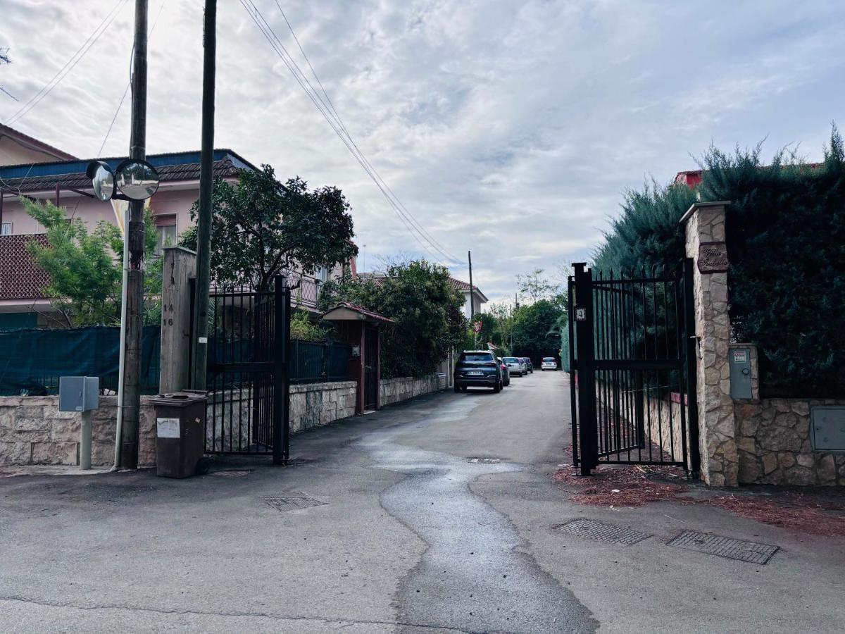 Villa Raffaele Trani Eksteriør billede